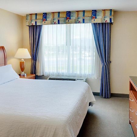 Hilton Garden Inn Toronto/Burlington Esterno foto