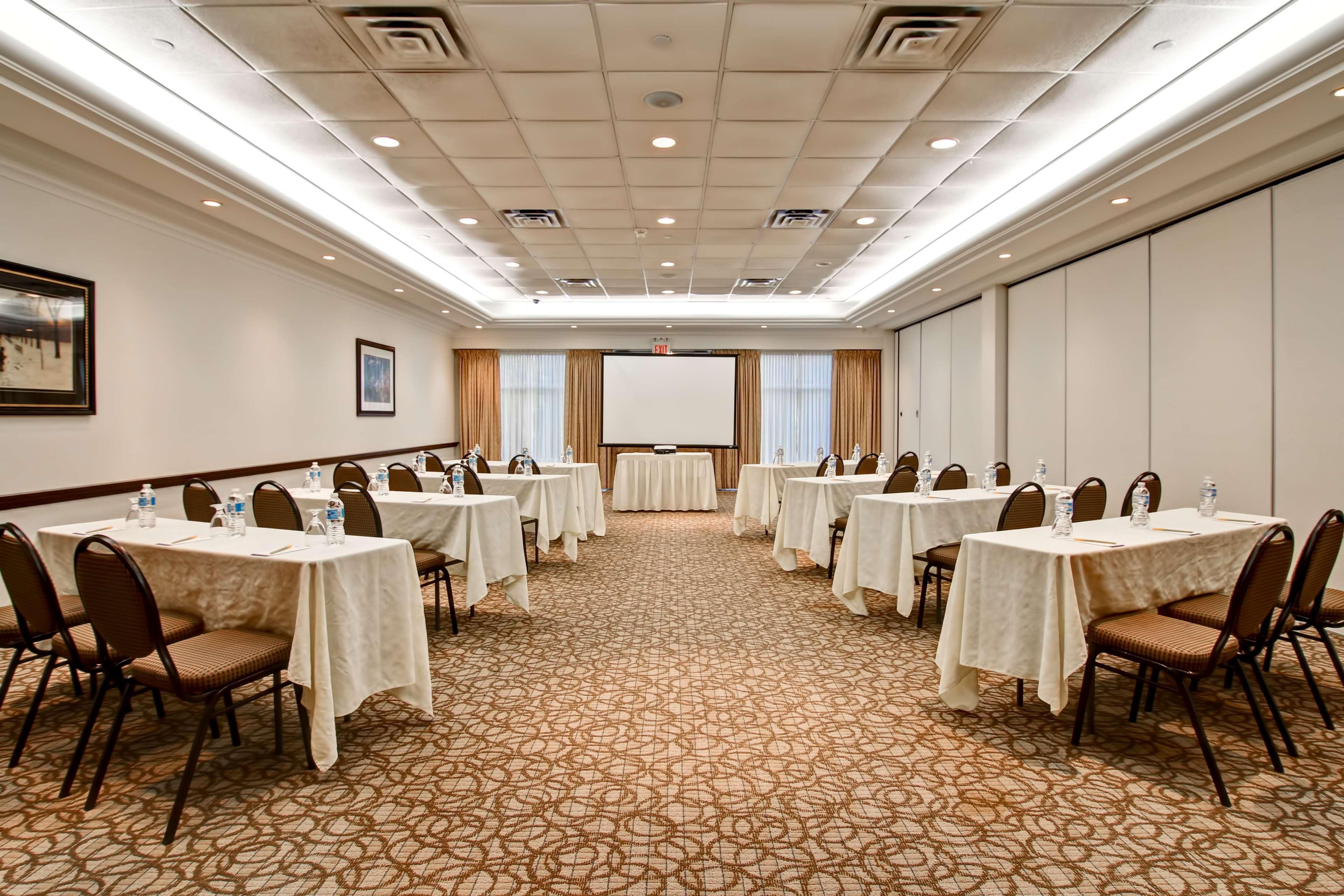 Hilton Garden Inn Toronto/Burlington Esterno foto
