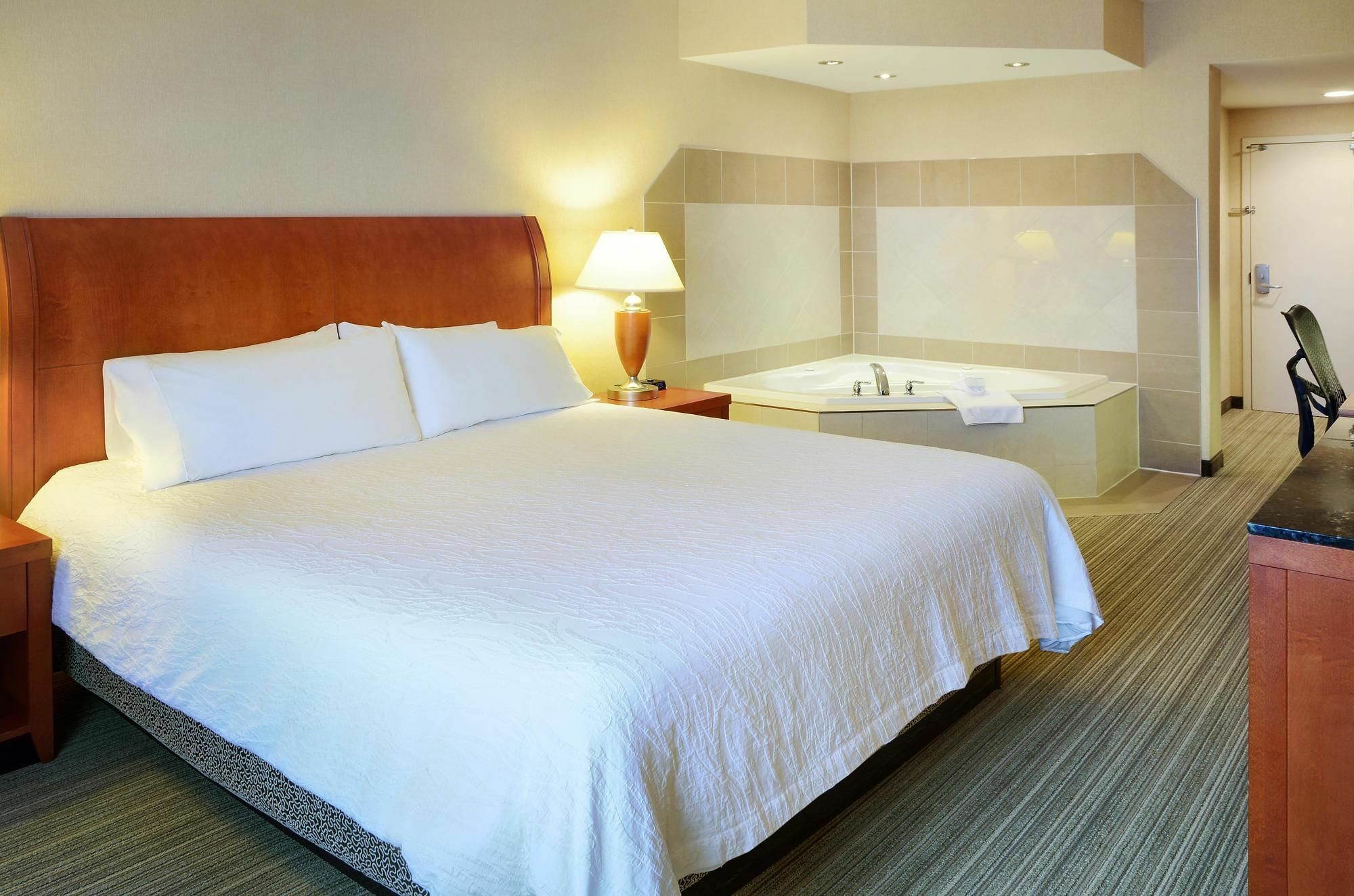 Hilton Garden Inn Toronto/Burlington Esterno foto