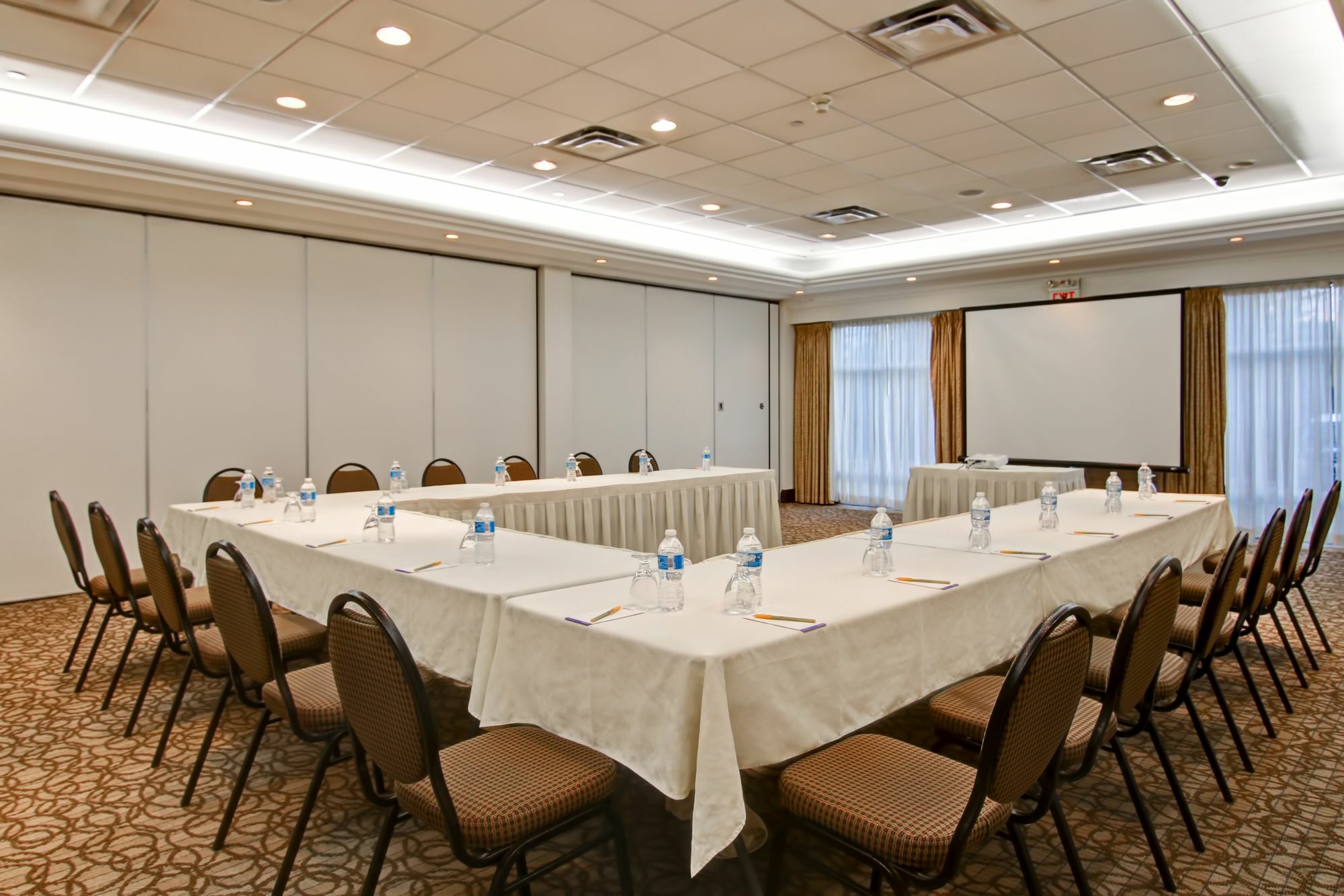 Hilton Garden Inn Toronto/Burlington Esterno foto